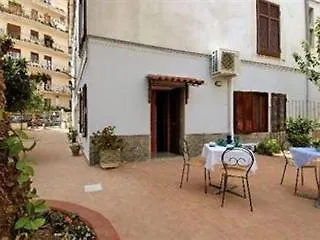 Bed & Breakfast Bassotto 4*